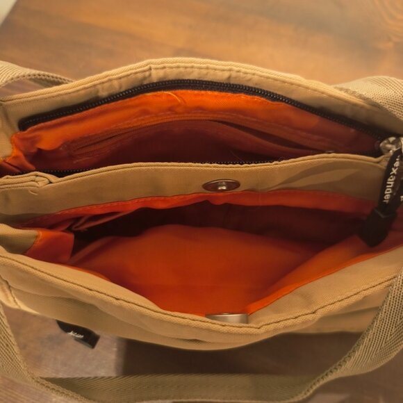 Olive Alexander Tan Shoulder Bag - Picture 4 of 5